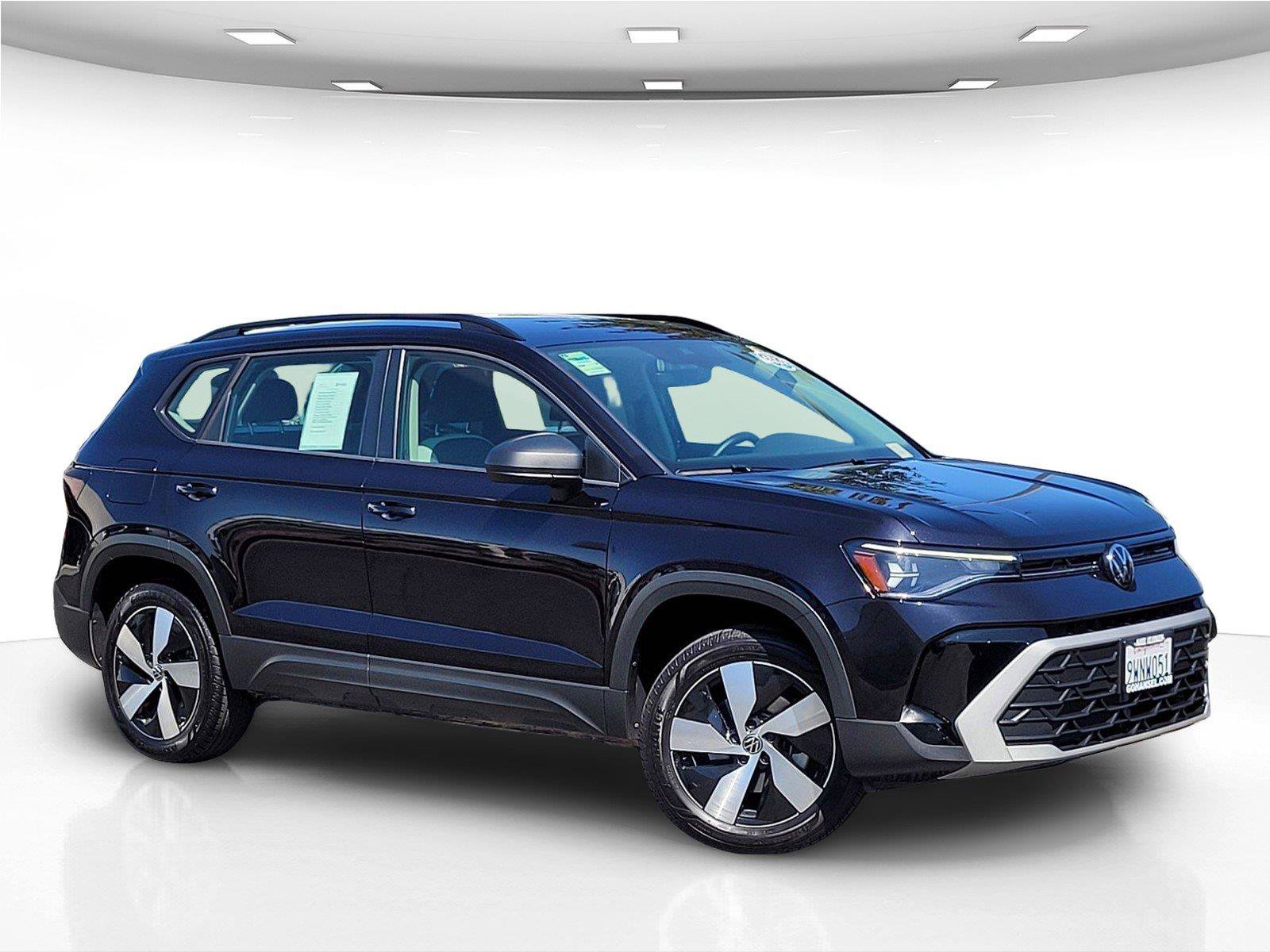 Certified 2025 Volkswagen Taos S AWD/4WD image 2