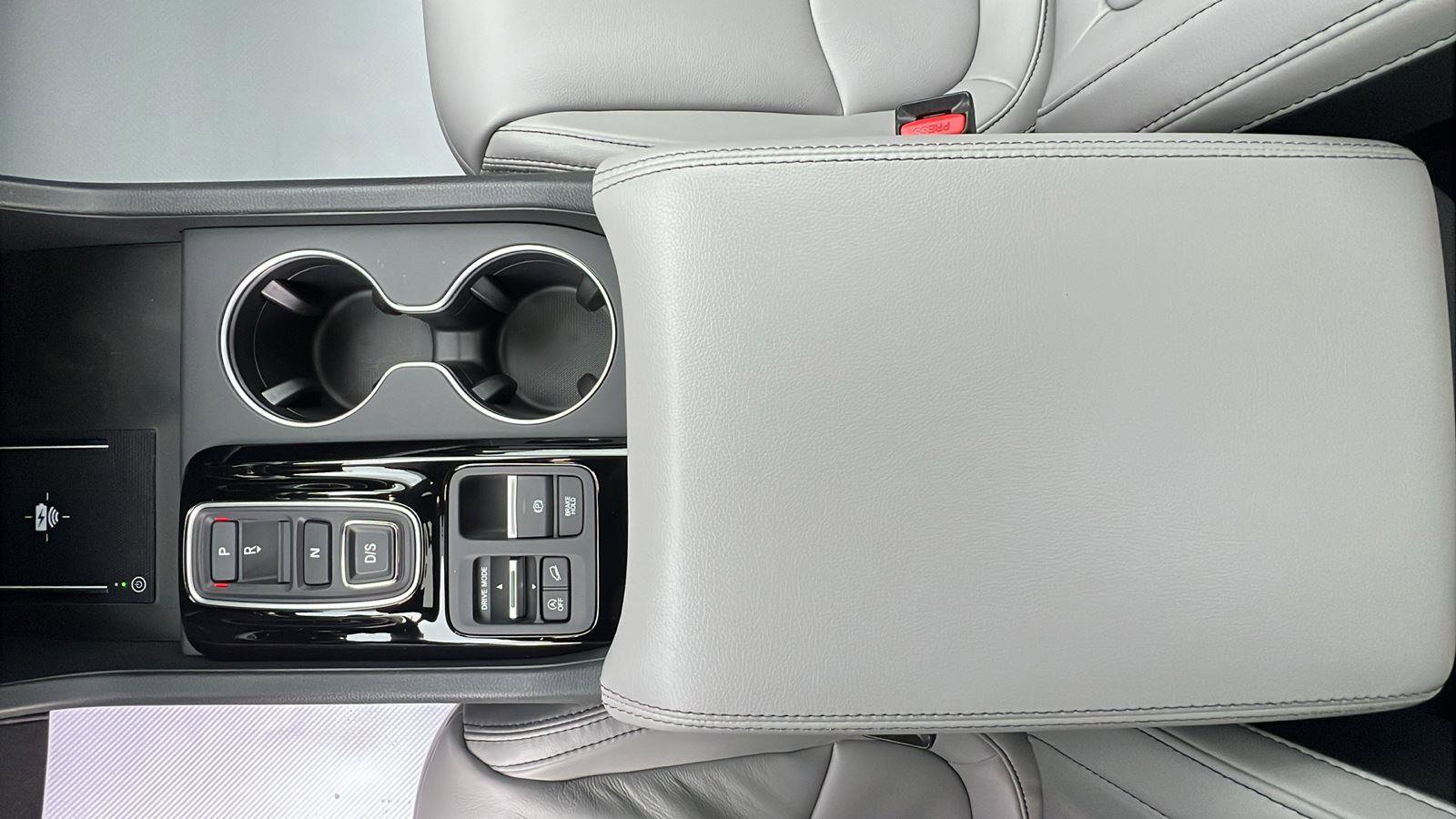 New 2025 Honda Pilot Touring image 25