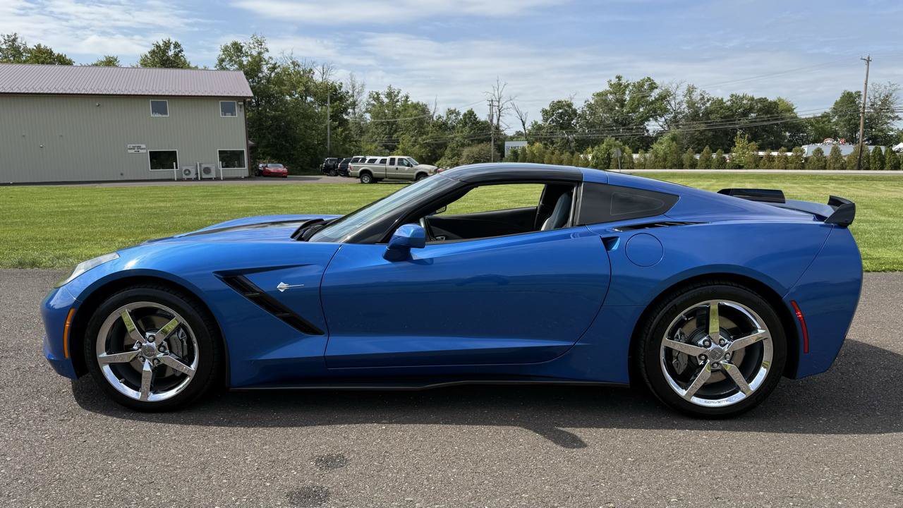 Used 2014 Chevrolet Corvette Stingray Coupe w/ 3LT Preferred Equipment Group RWD image 6