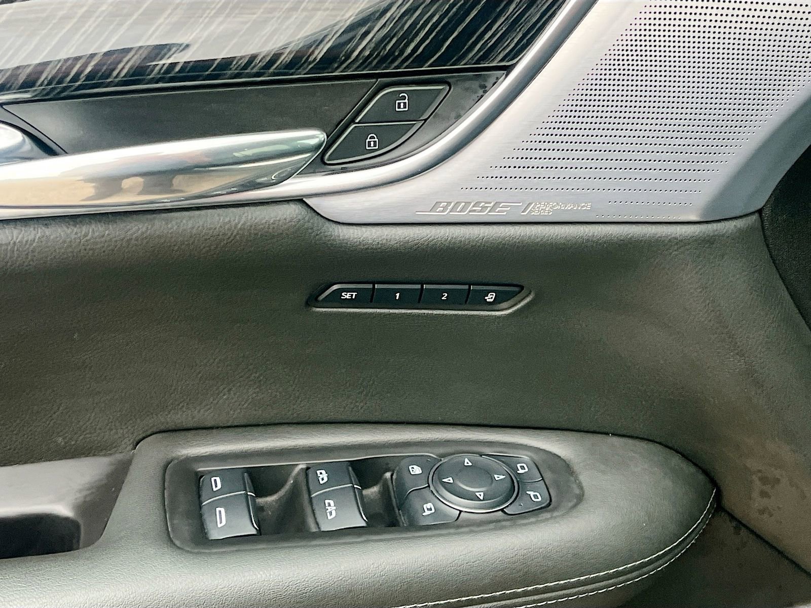 Used 2024 Cadillac XT6 Premium Luxury image 18