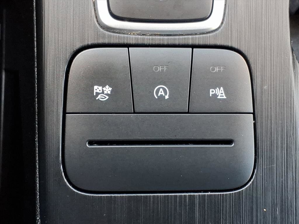 Used 2022 Ford Escape Titanium image 18