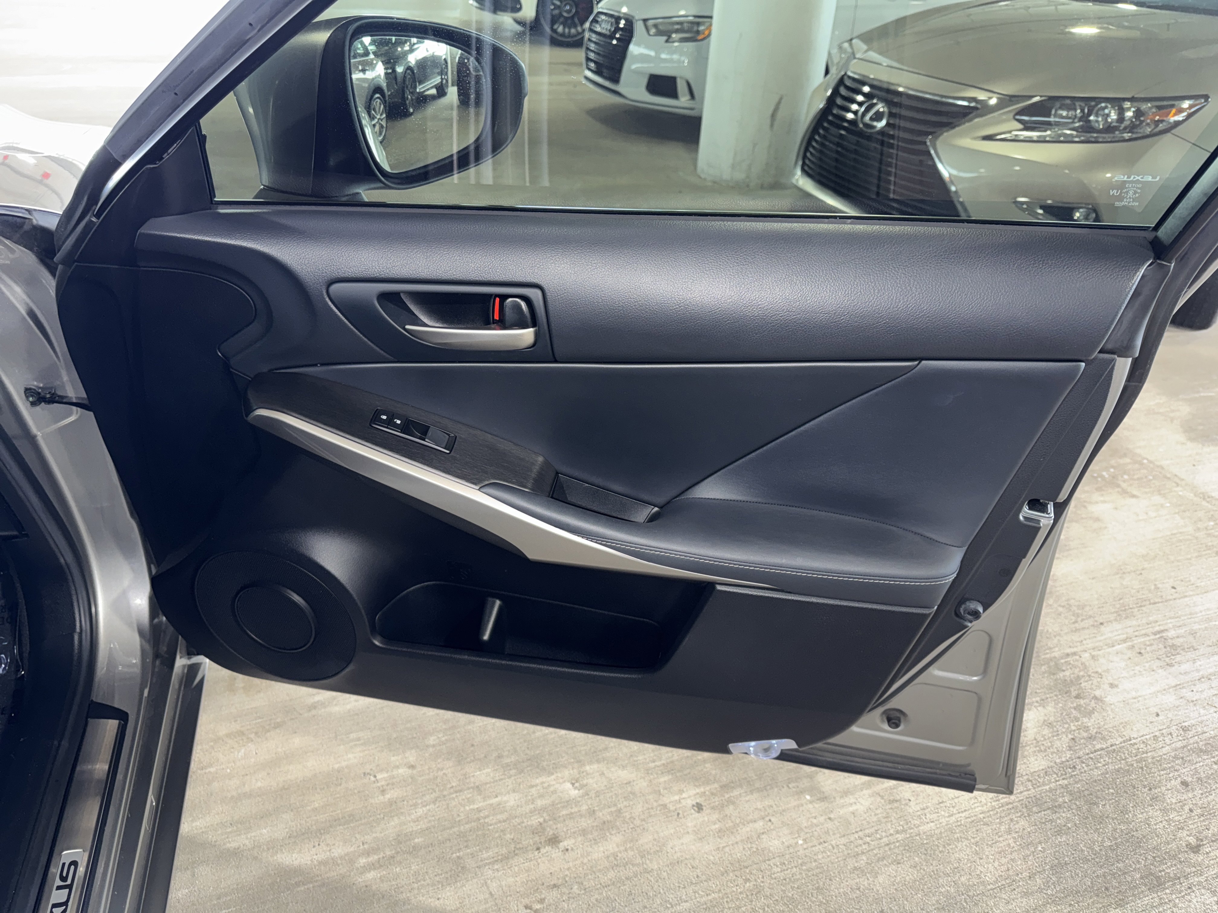 Used 2019 Lexus IS 300 F Sport w/ F Sport Package image 9