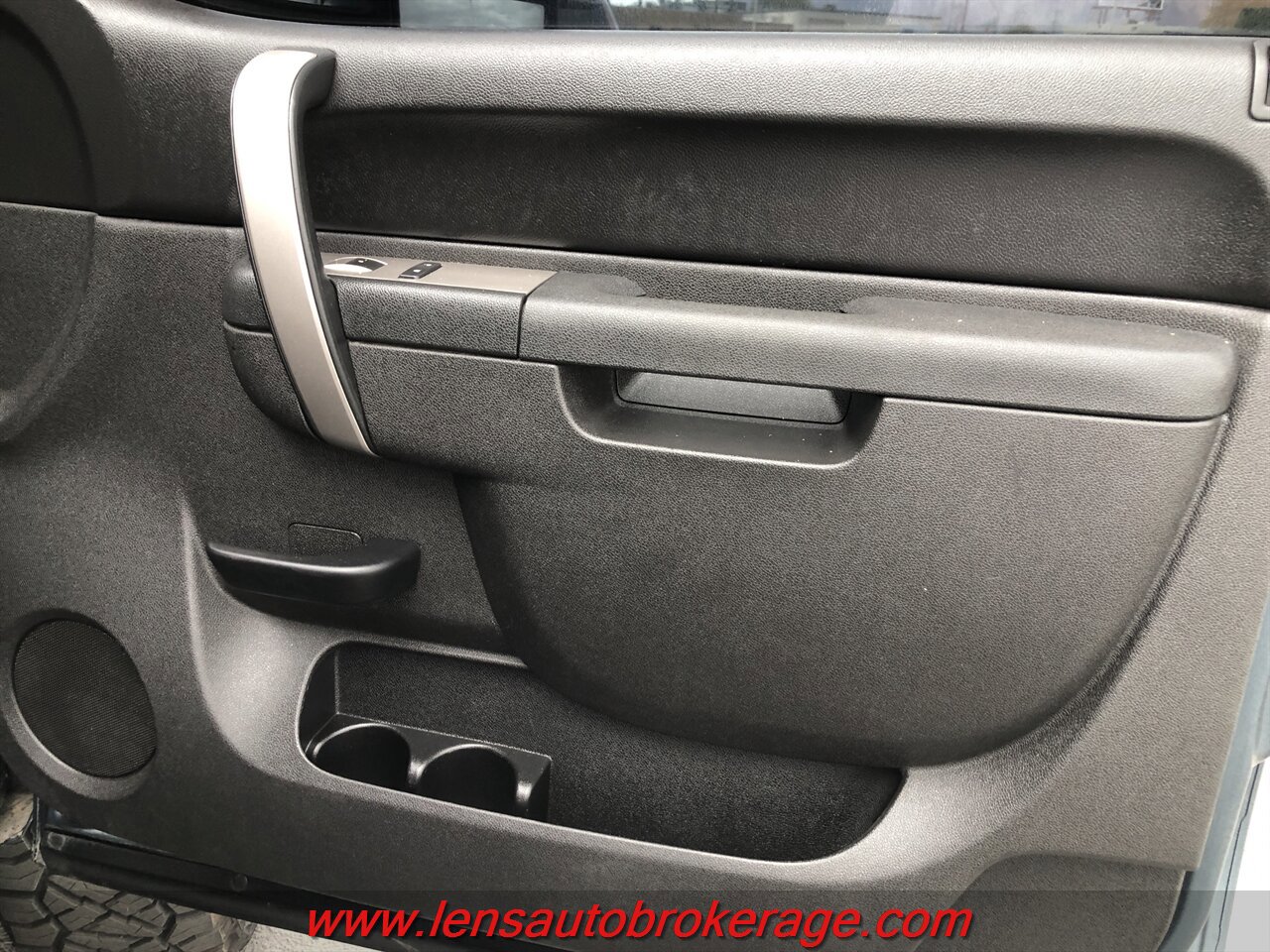 Used 2010 Chevrolet Silverado 2500 LT w/ Interior Plus Package AWD/4WD image 20