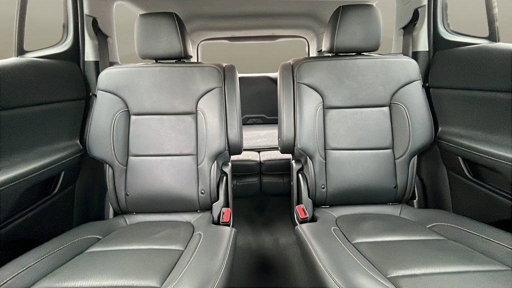 Used 2023 GMC Acadia SLT w/ Elevation Edition image 16