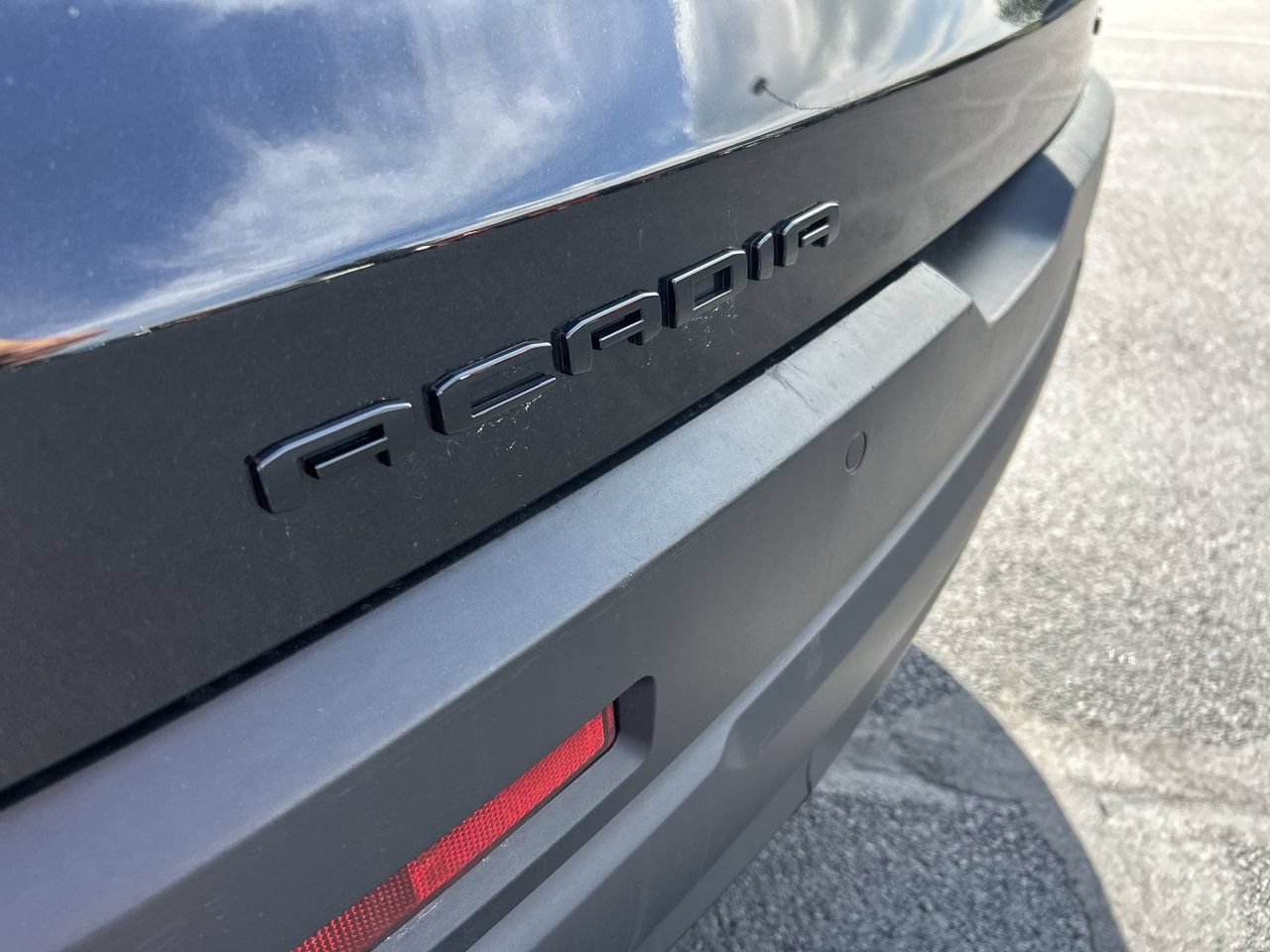 Used 2021 GMC Acadia SLT w/ Elevation Edition AWD/4WD image 10
