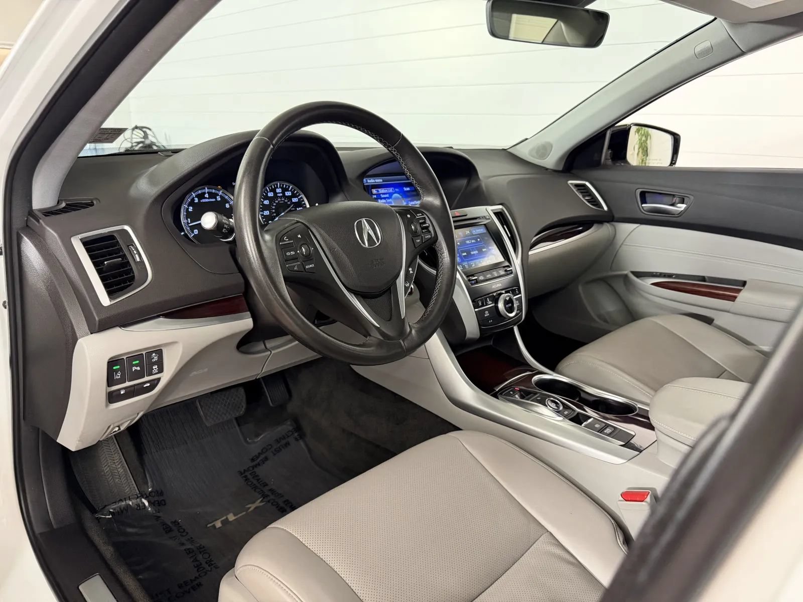 Used 2015 Acura TLX w/ Advance Package FWD image 10