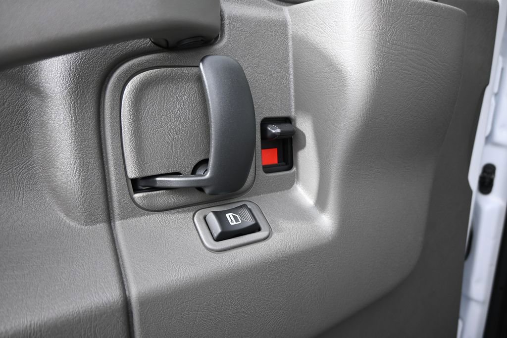 New 2026 Chevrolet Express 3500 image 18