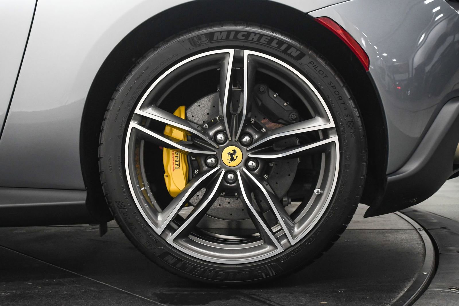 Certified 2023 Ferrari Roma image 35