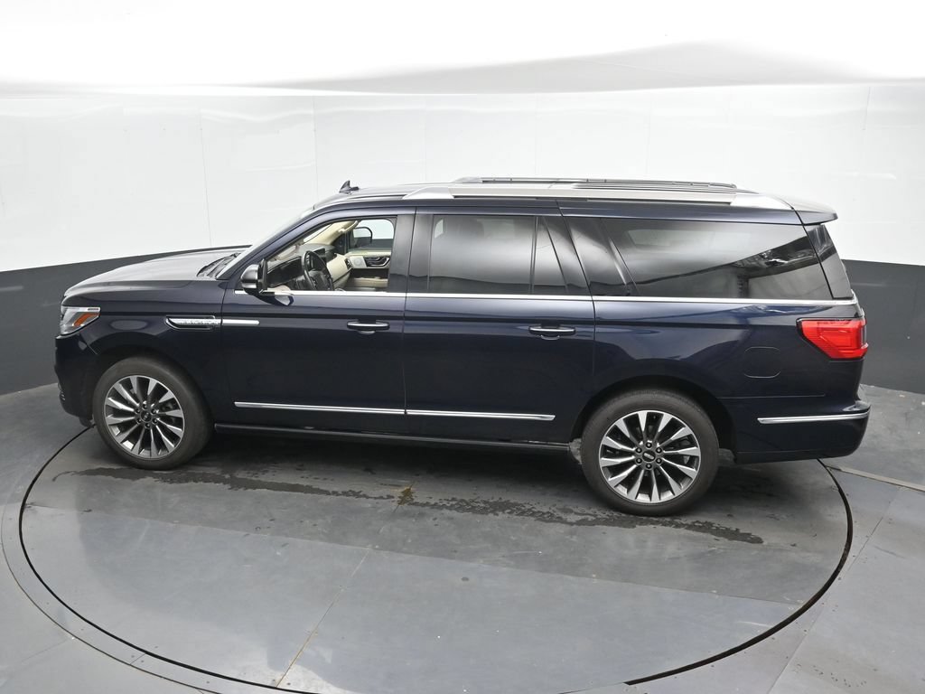 Used 2021 Lincoln Navigator L Reserve w/ Luxury Package AWD/4WD image 29