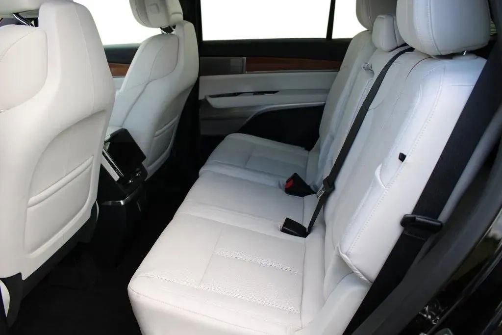 New 2026 Cadillac Vistiq Luxury image 27