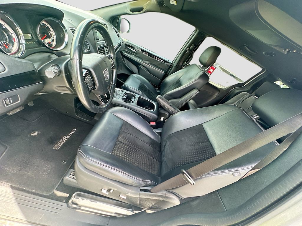 Used 2017 Dodge Grand Caravan SXT w/ Blacktop Package image 20