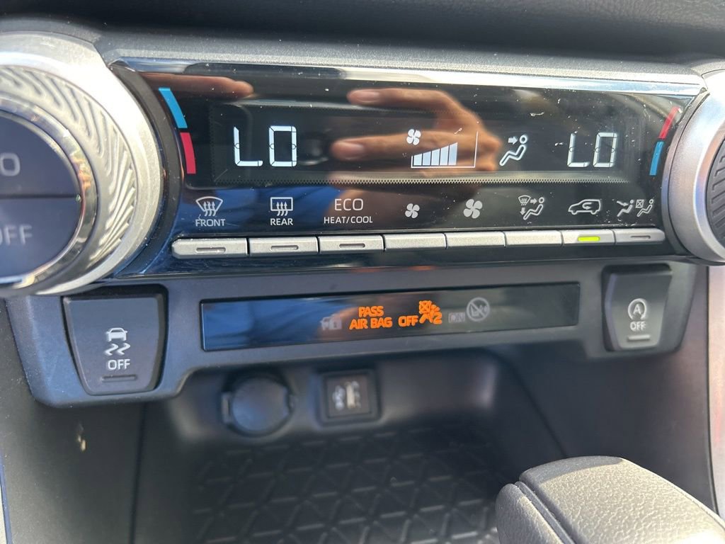 Used 2024 Toyota RAV4 XLE image 39