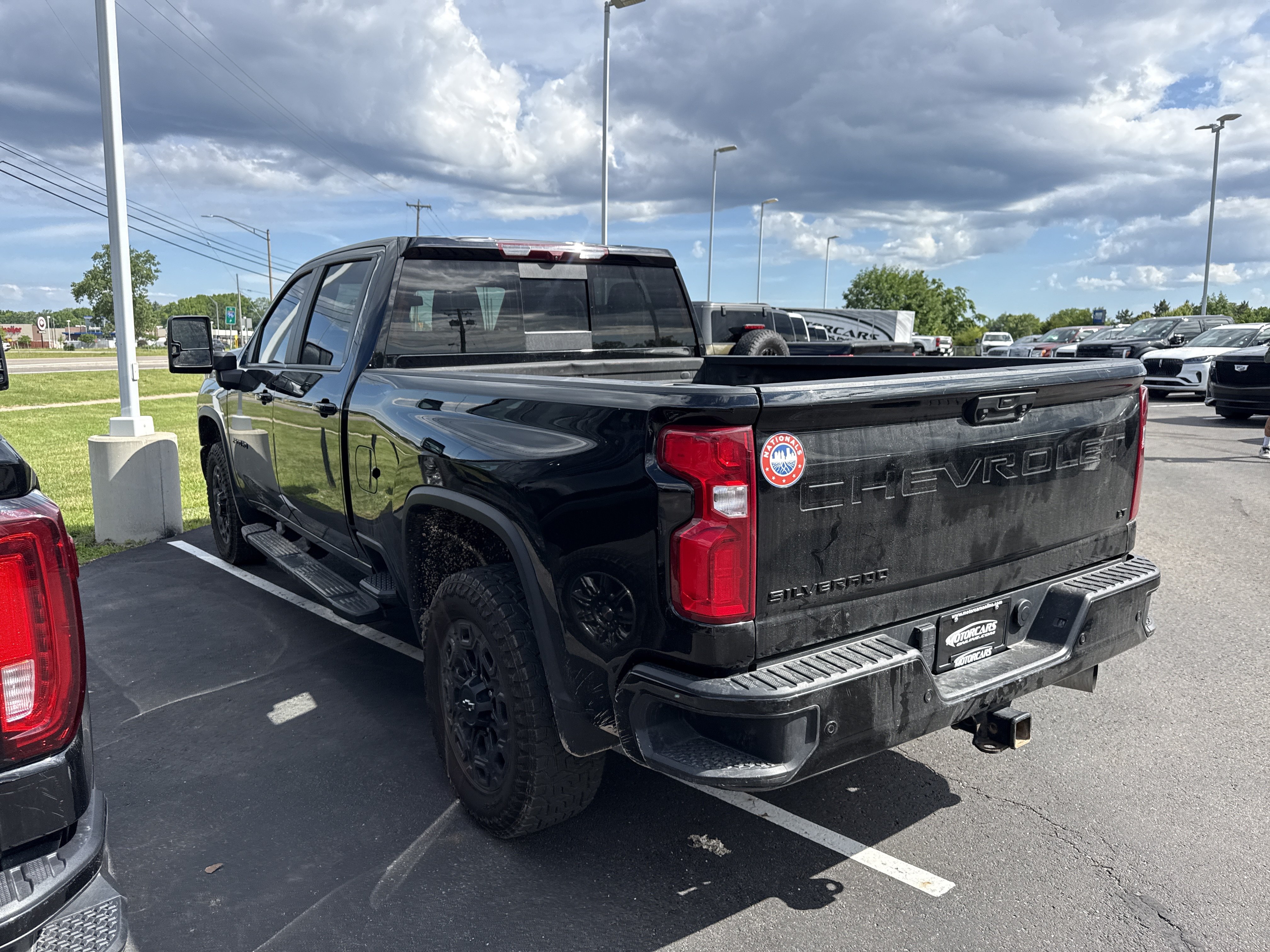 Used 2024 Chevrolet Silverado 2500 LT w/ Midnight Edition AWD/4WD image 3
