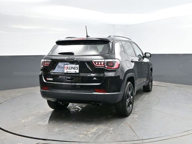 Used 2021 Jeep Compass Latitude image 9