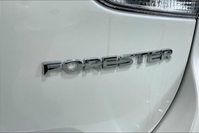 Used 2020 Subaru Forester Premium image 8
