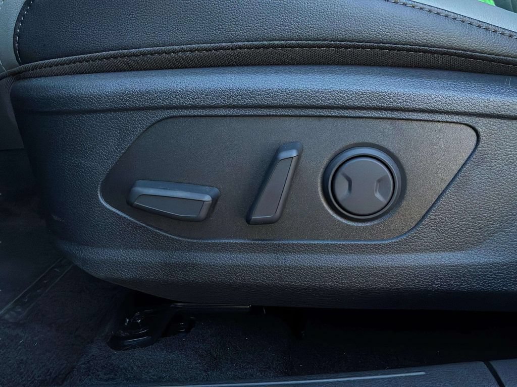 Used 2025 Kia Sportage X-Line AWD/4WD image 13