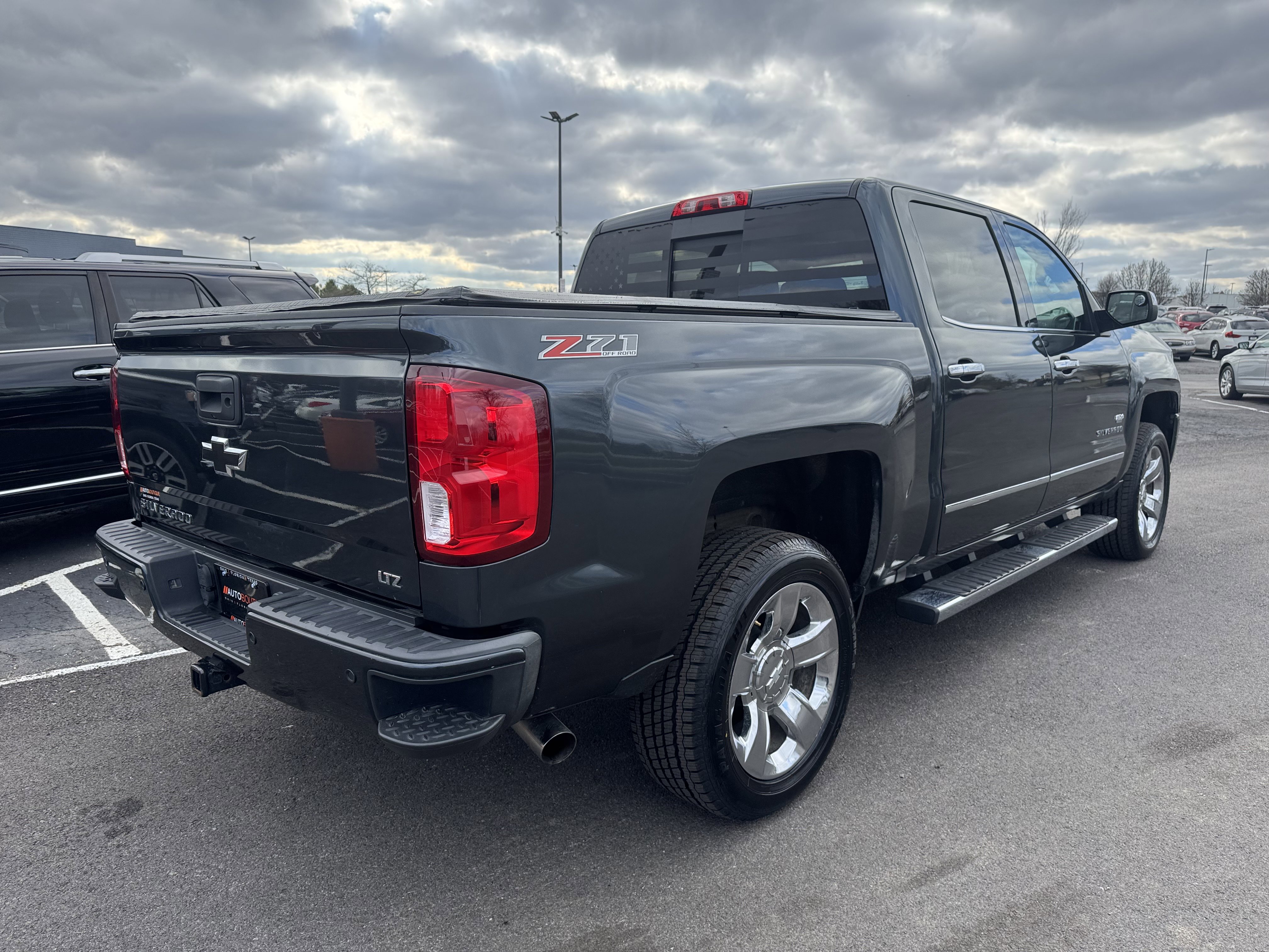 Used 2017 Chevrolet Silverado 1500 LTZ Z71 w/ LTZ Plus Package image 22