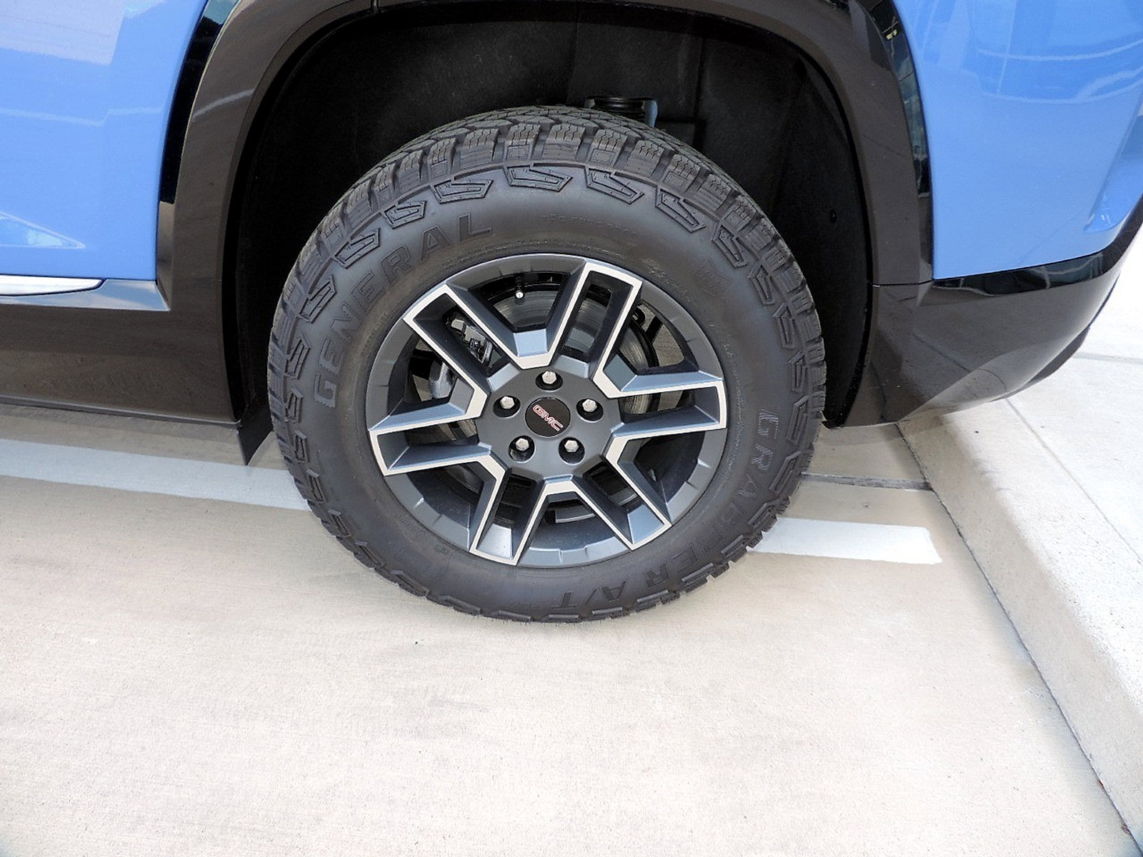 New 2026 GMC Terrain AT4 AWD/4WD image 9