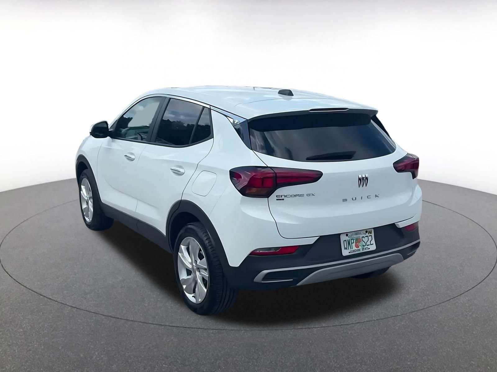 Used 2025 Buick Encore GX Preferred AWD/4WD image 10