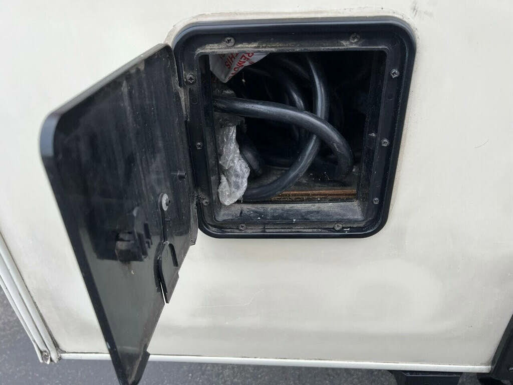 Used 2014 Ford E-350 and Econoline 350 Super Duty image 50