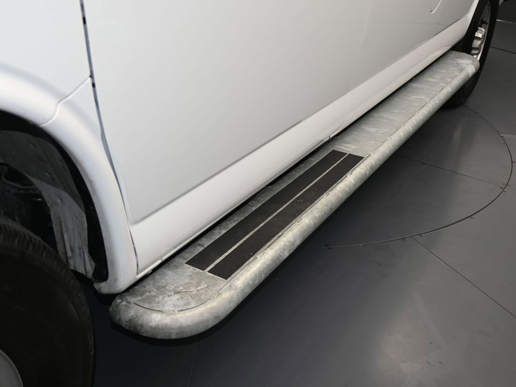 Used 2024 Chevrolet Express 2500 w/ Driver Convenience Package image 28