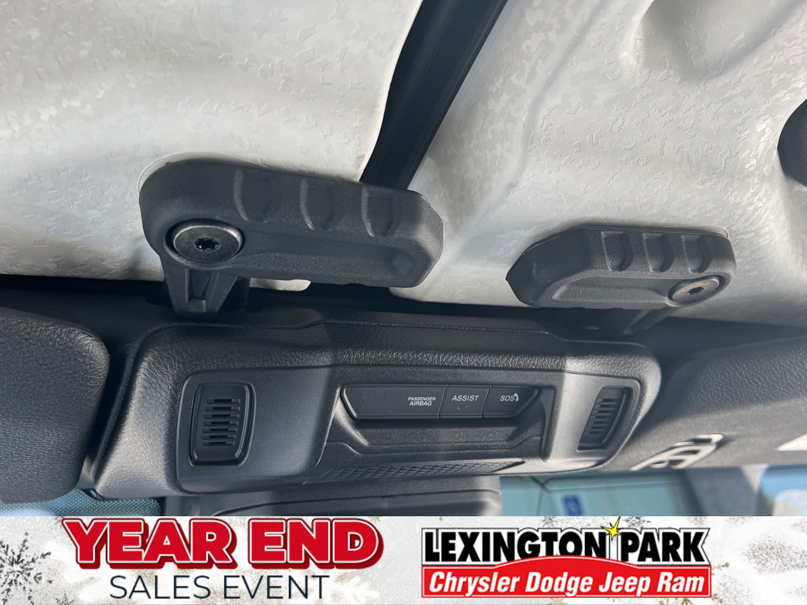 Used 2024 Jeep Wrangler Sahara w/ Technology Group image 27