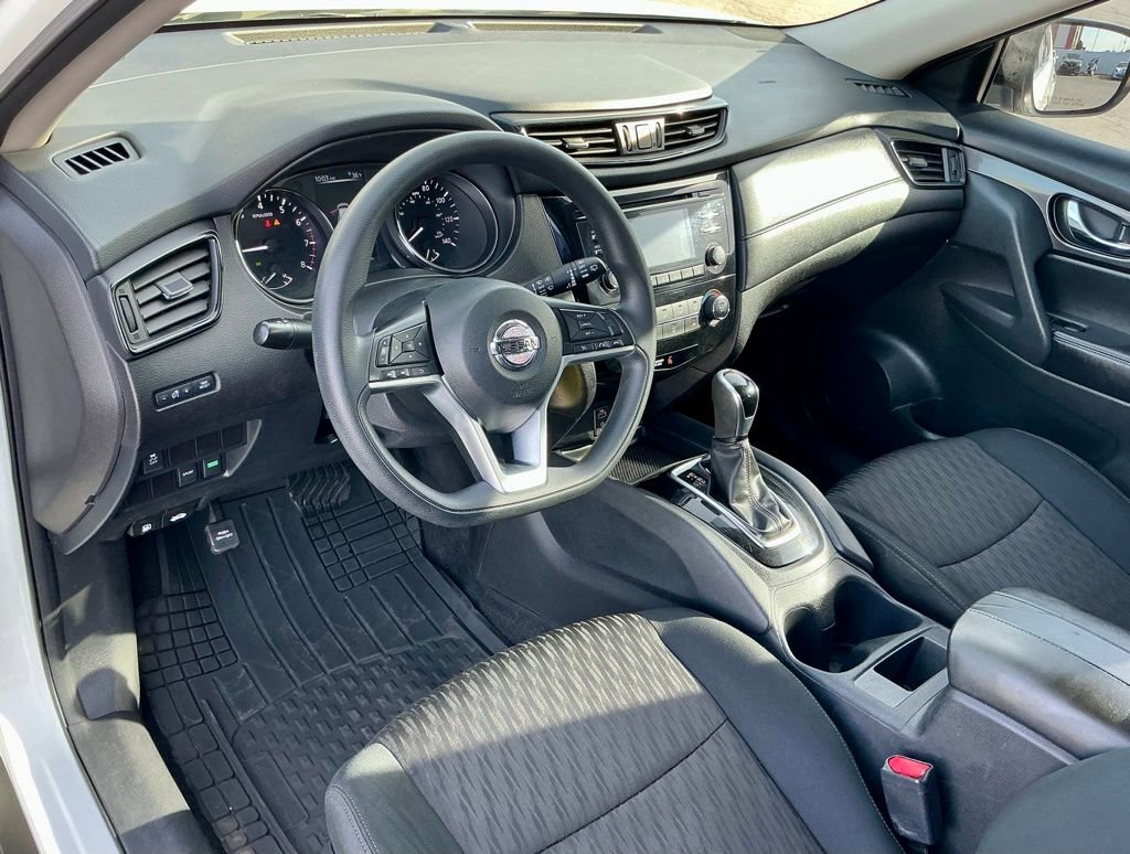 Used 2017 Nissan Rogue S image 37