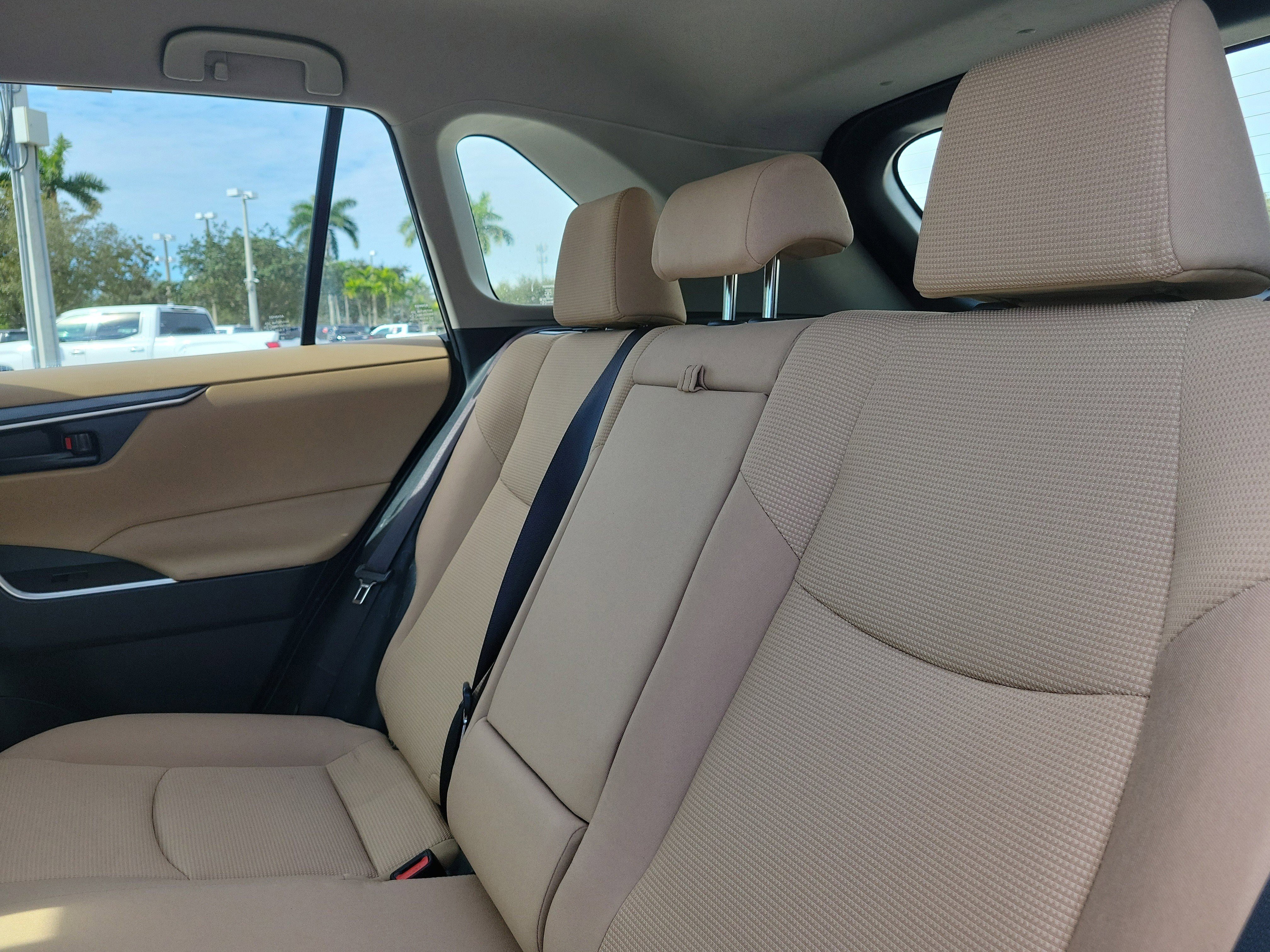 Used 2023 Toyota RAV4 LE image 13