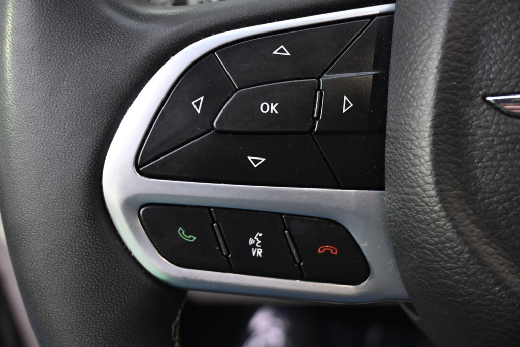 Used 2023 Chrysler Voyager LX FWD image 34