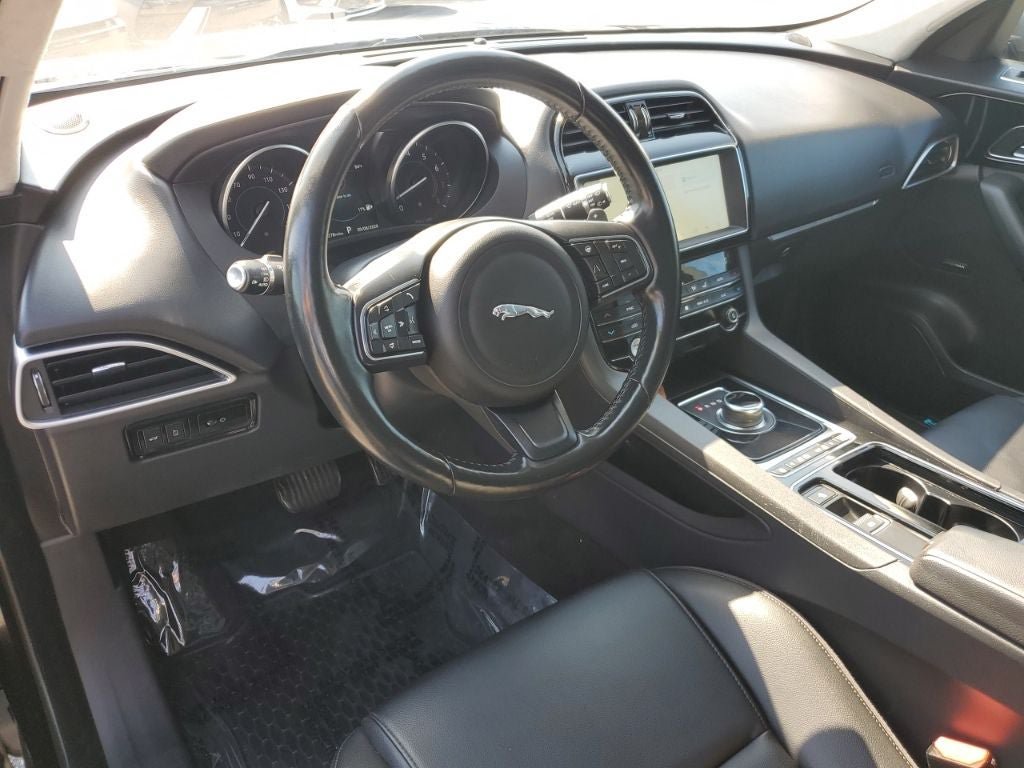 Used 2019 Jaguar F-PACE Premium AWD/4WD image 15