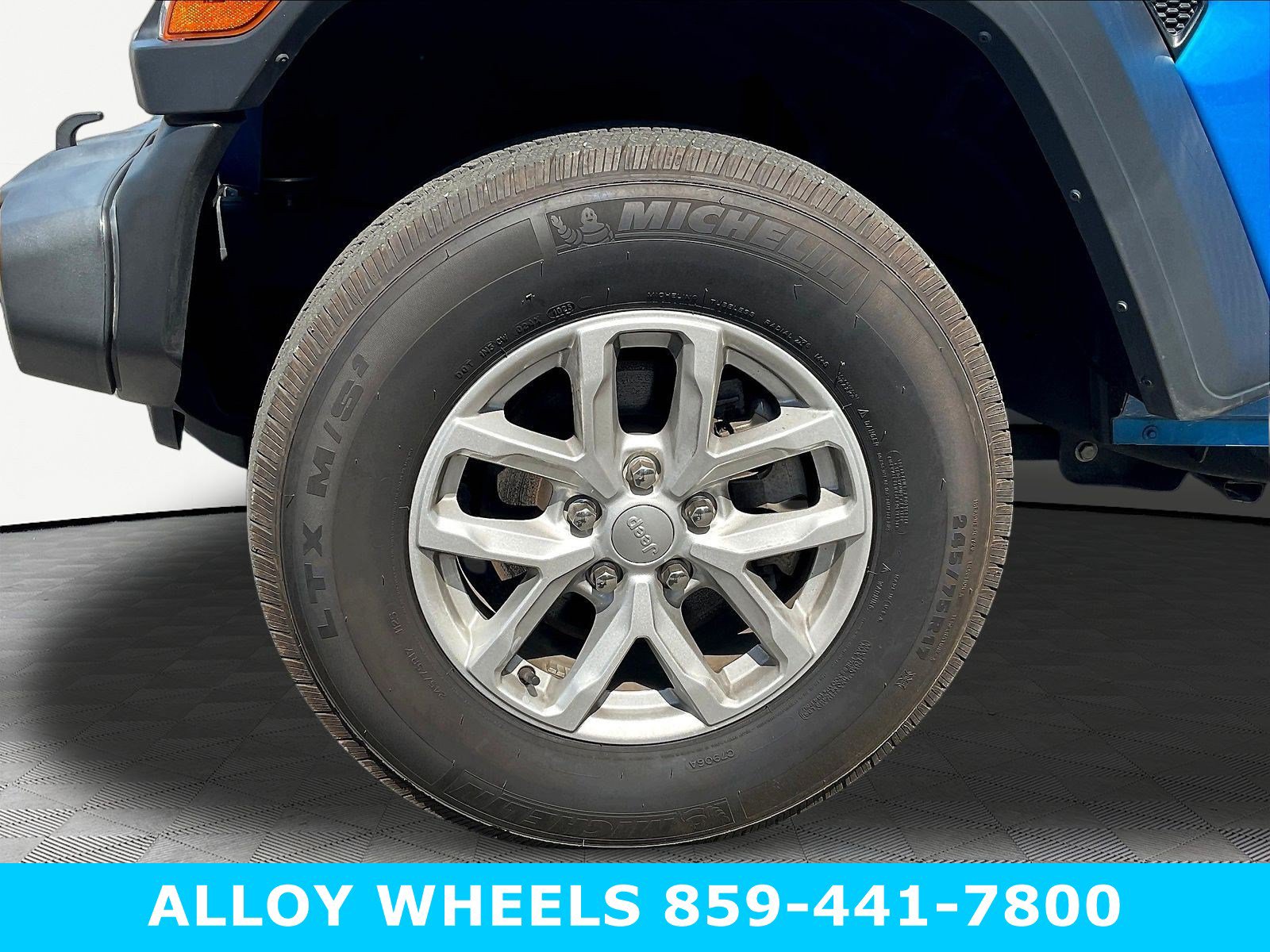 Used 2023 Jeep Wrangler Sport AWD/4WD image 10