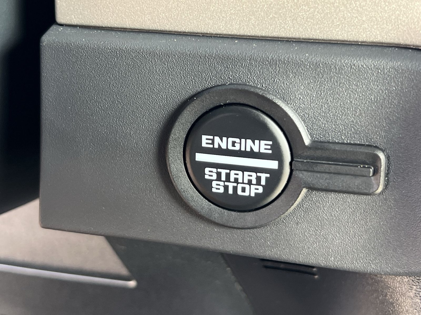 Used 2025 Ford Bronco Outer Banks AWD/4WD image 33