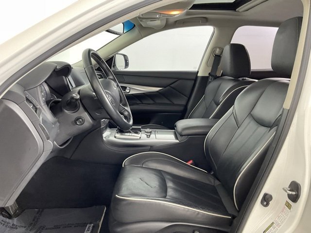 Used 2018 INFINITI Q70 L 3.7 image 10