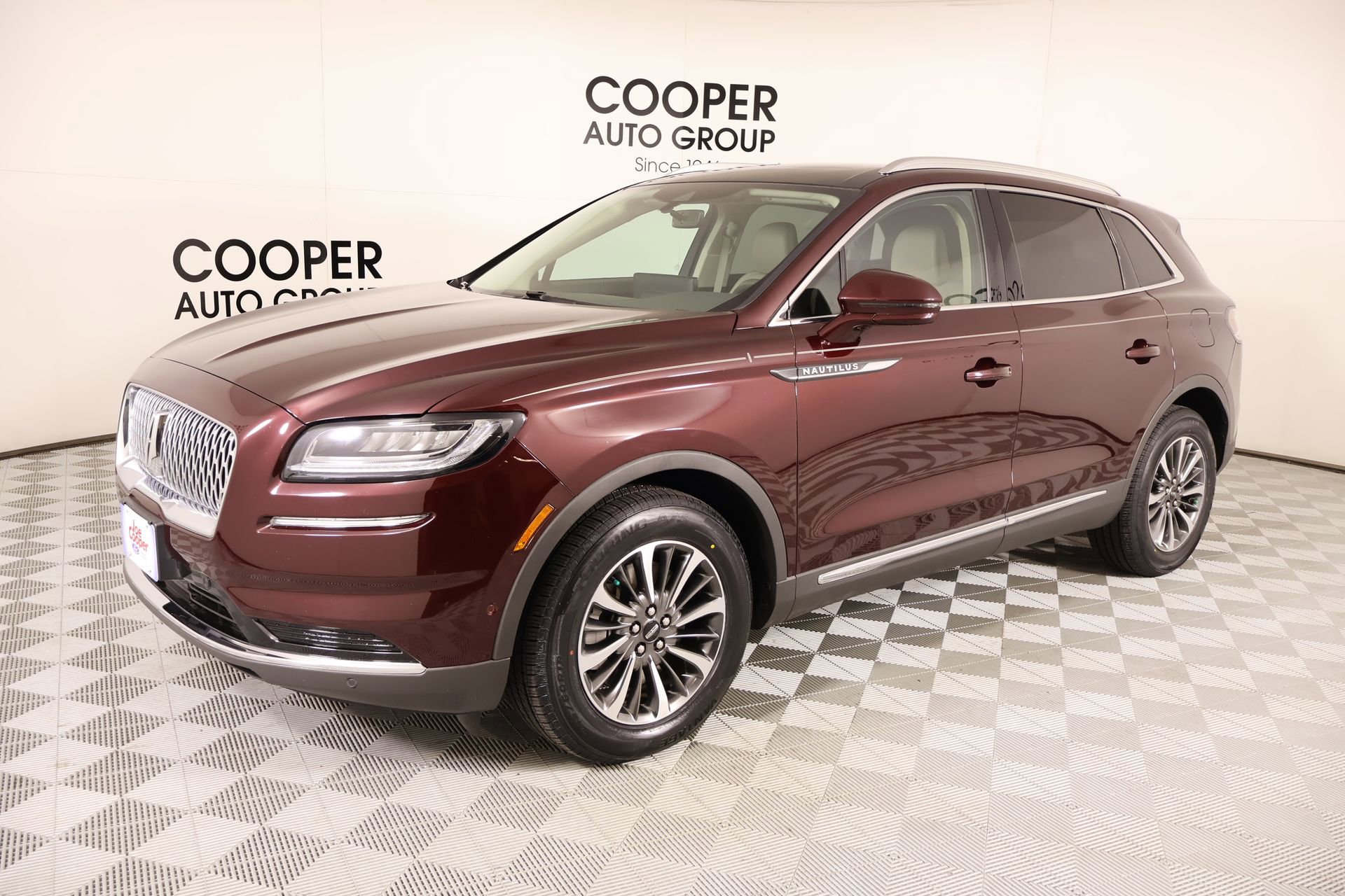 Used 2022 Lincoln Nautilus Reserve image 11