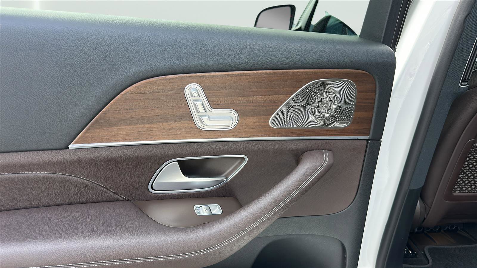 Used 2022 Mercedes-Benz GLS 450 4MATIC image 19