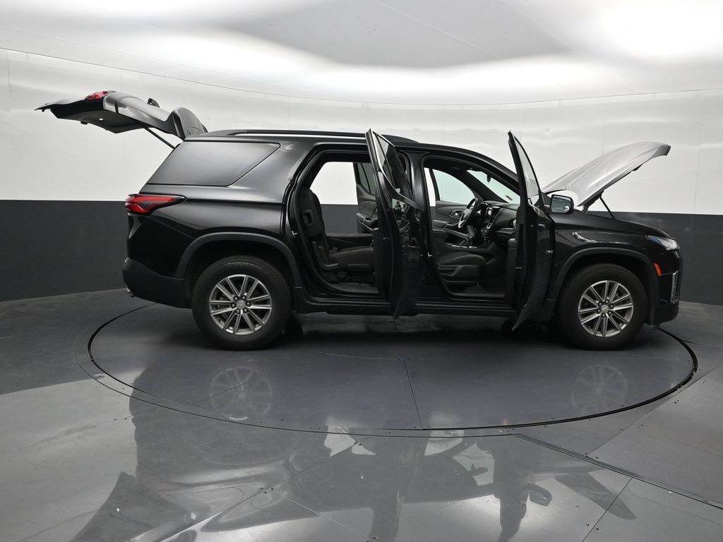 Used 2023 Chevrolet Traverse LT FWD image 33
