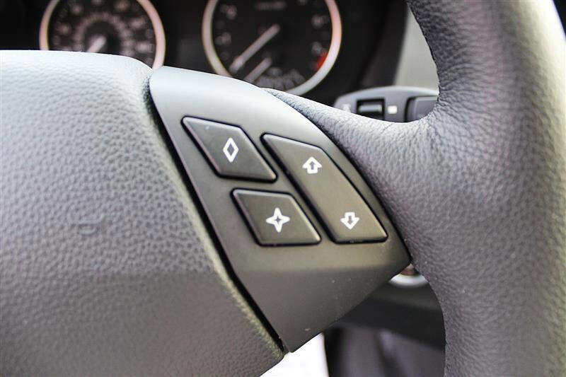 Used 2008 BMW 528xi Sedan image 18