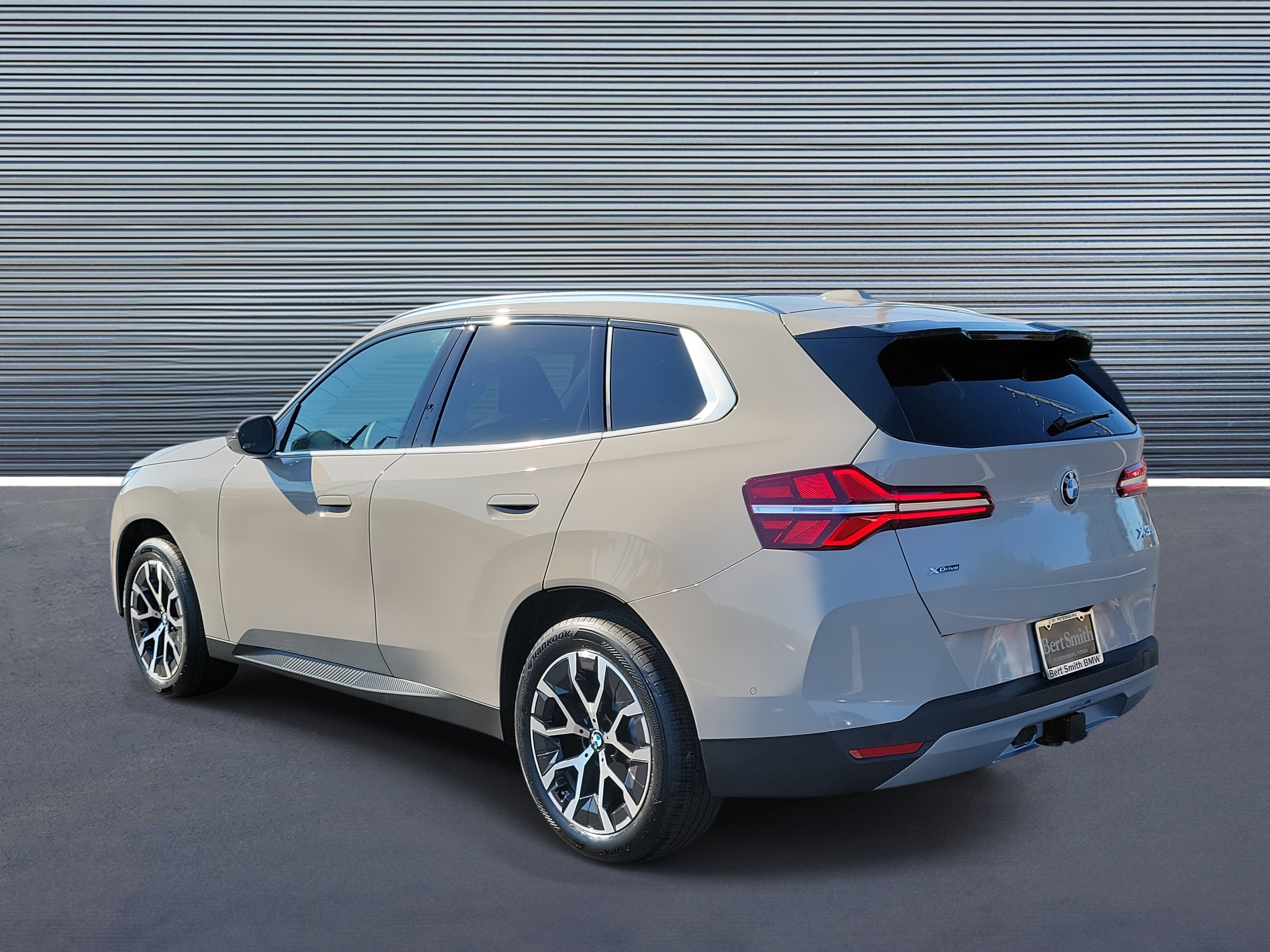 New 2026 BMW X3 xDrive30 w/ Premium Package AWD/4WD image 4