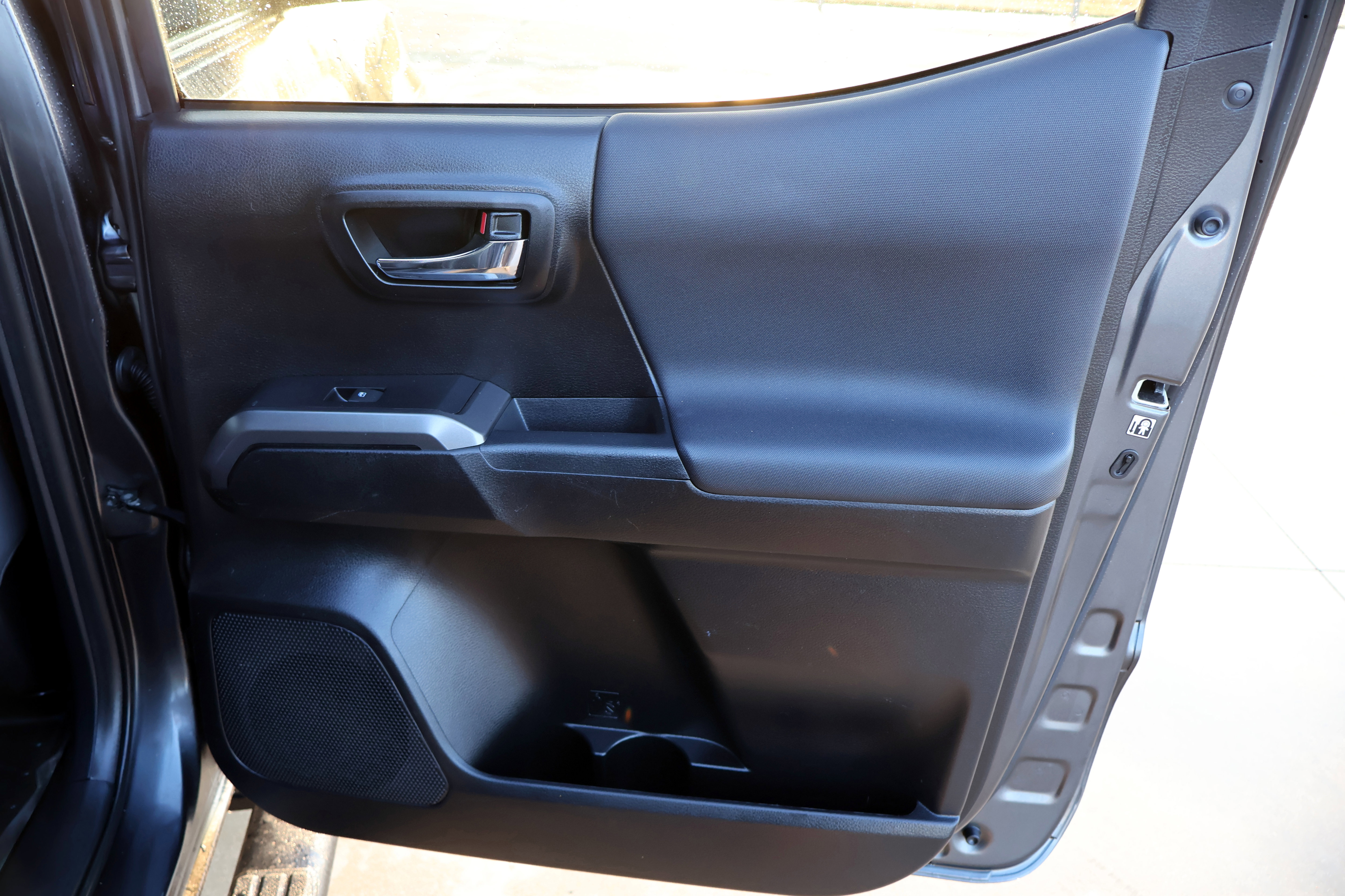 Used 2019 Toyota Tacoma TRD Sport image 15