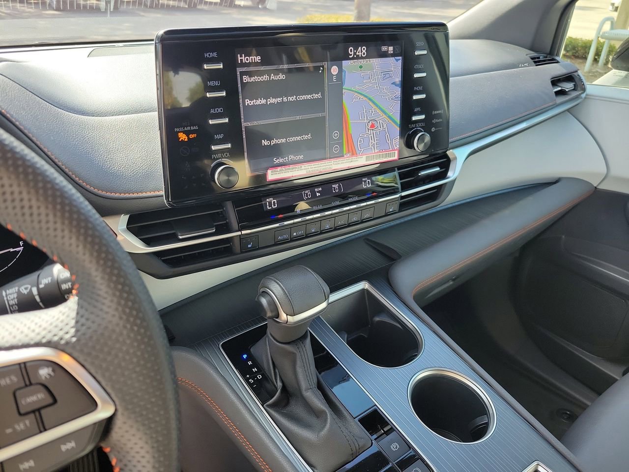 Used 2023 Toyota Sienna XSE FWD image 25