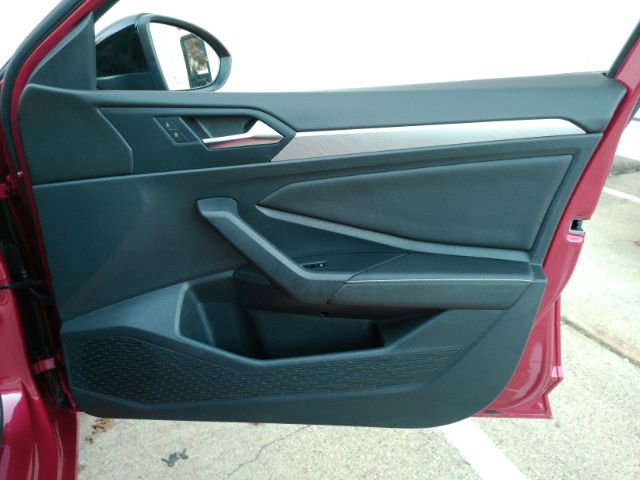 Used 2024 Volkswagen Jetta Sport image 18