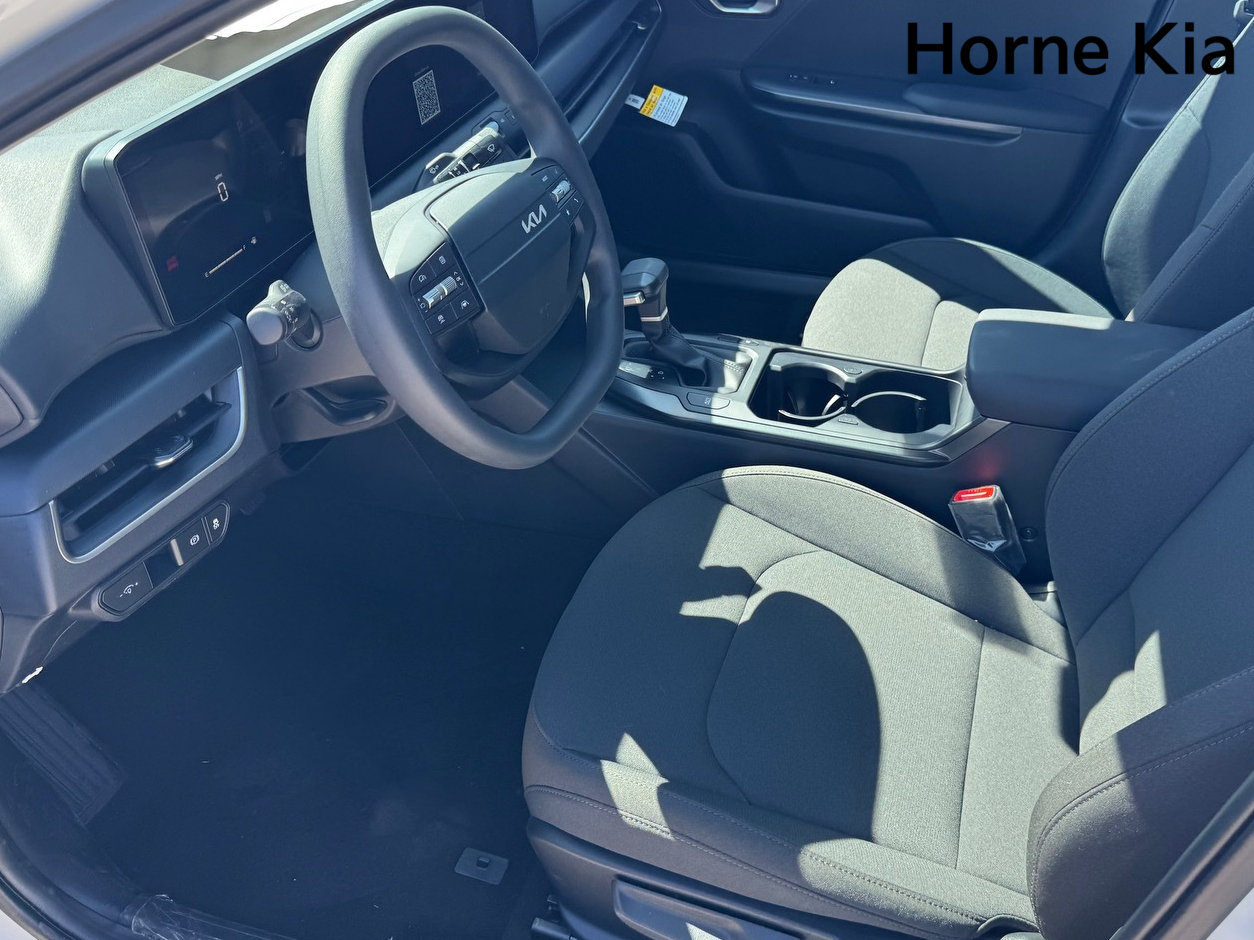 New 2026 Kia K4 LX FWD image 9