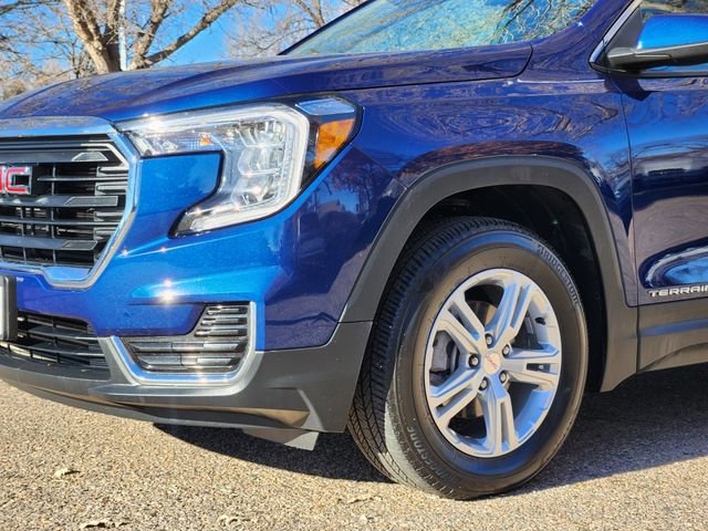Used 2022 GMC Terrain SLE image 8