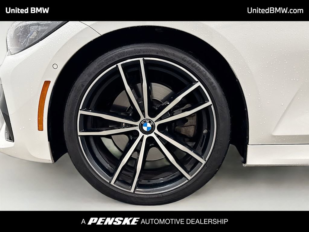 Used 2022 BMW 330i Sedan w/ M Sport Package video 2