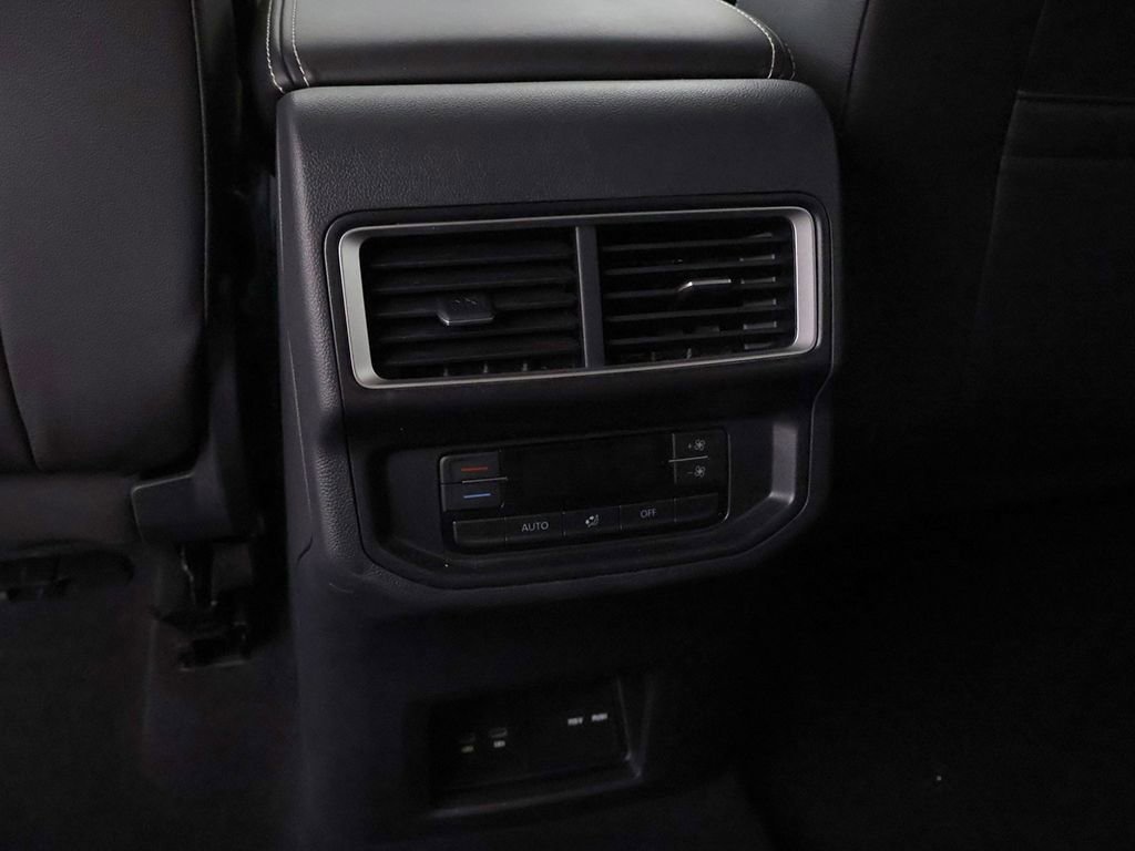 Used 2025 Volkswagen Atlas SE FWD image 46