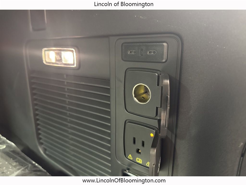New 2025 Lincoln Navigator L Reserve w/ Jet Appearance Package image 69