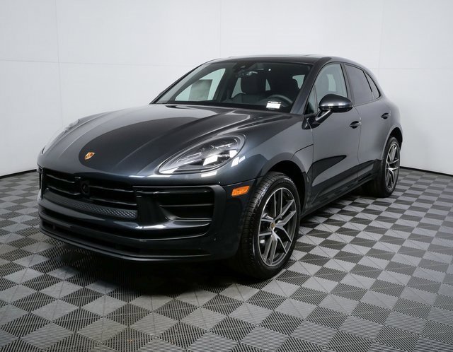 New 2026 Porsche Macan image 1