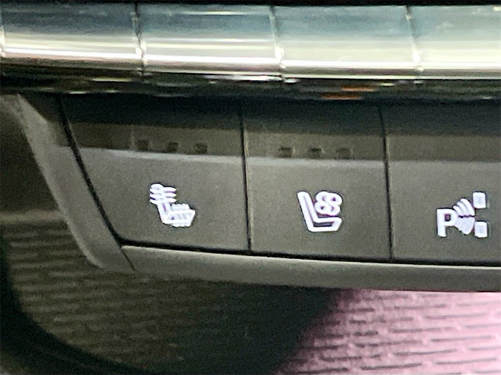 Used 2025 Cadillac CT5 V image 21