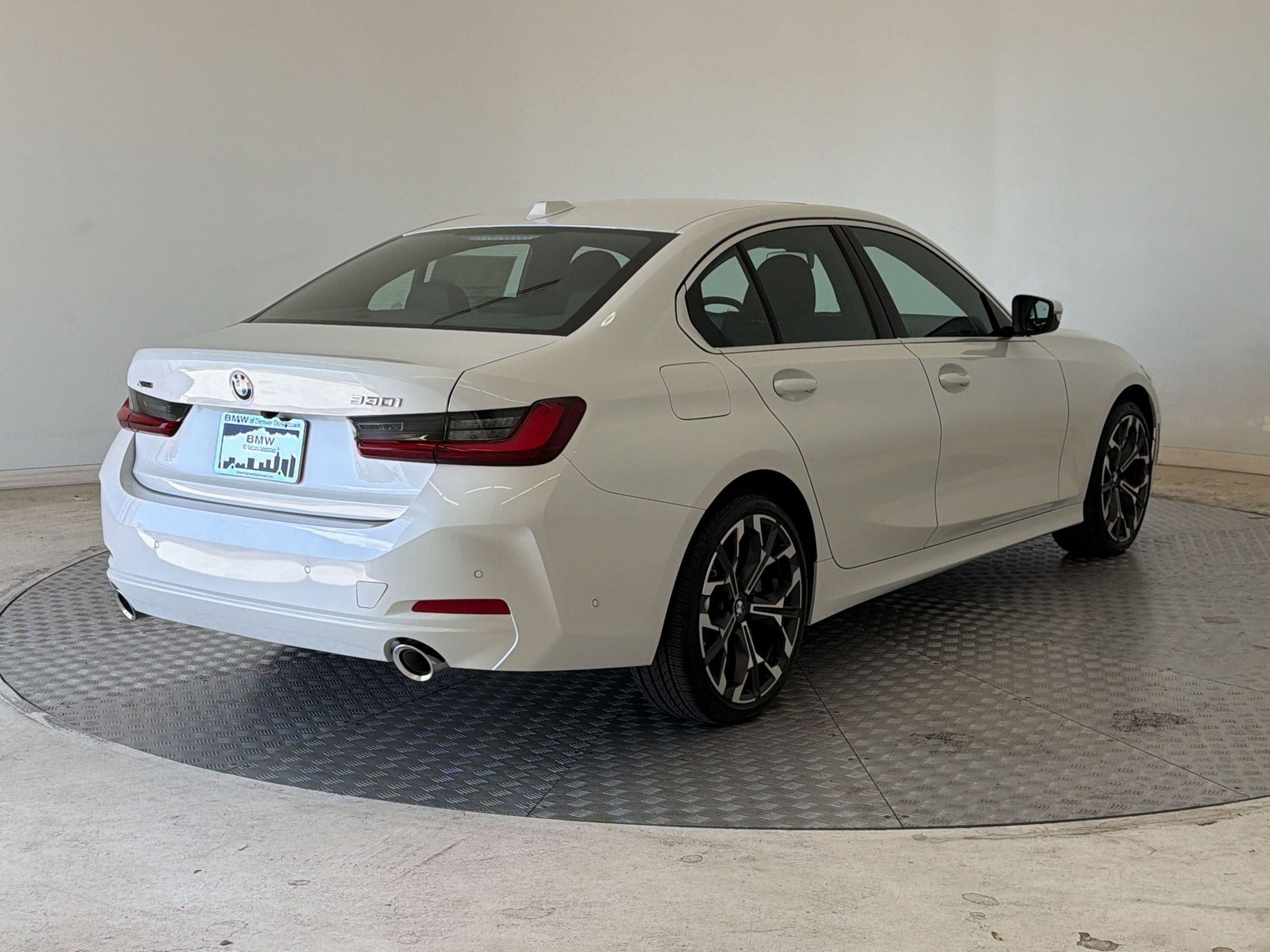 New 2026 BMW 330i xDrive Sedan w/ Premium Package AWD/4WD image 9
