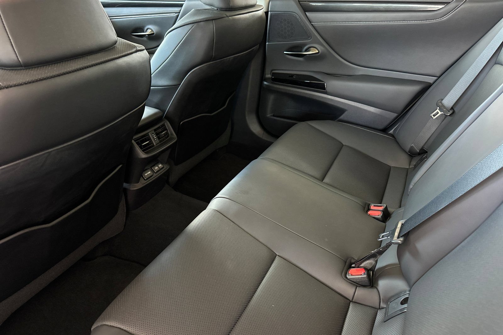 Used 2022 Lexus ES 350 w/ Accessory Package 2 FWD image 11